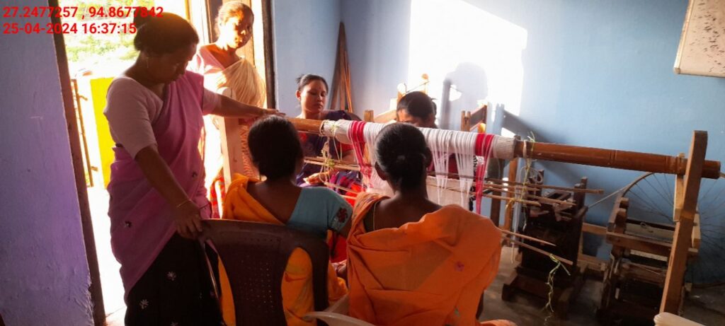 Handloom Weaver (Frame Loom) training at IIE Incubation Centre, Nahazar, batch 20623, 25-04-2024