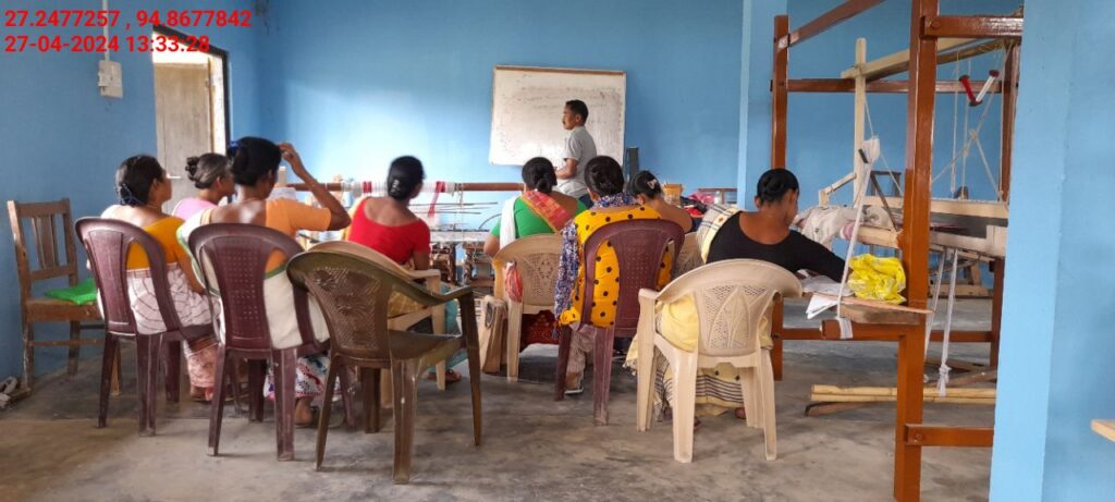 Handloom Weaver (Frame Loom) training at IIE Incubation Centre, Nahazar, batch 20623, 27-04-2024
