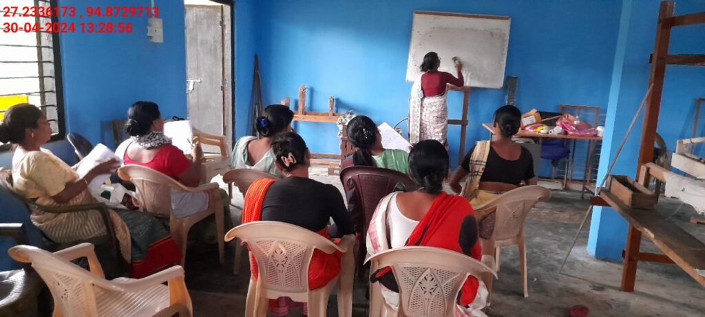 Handloom Weaver (Frame Loom) training at IIE Incubation Centre, Nahazar, batch 20623, 30-04-2024