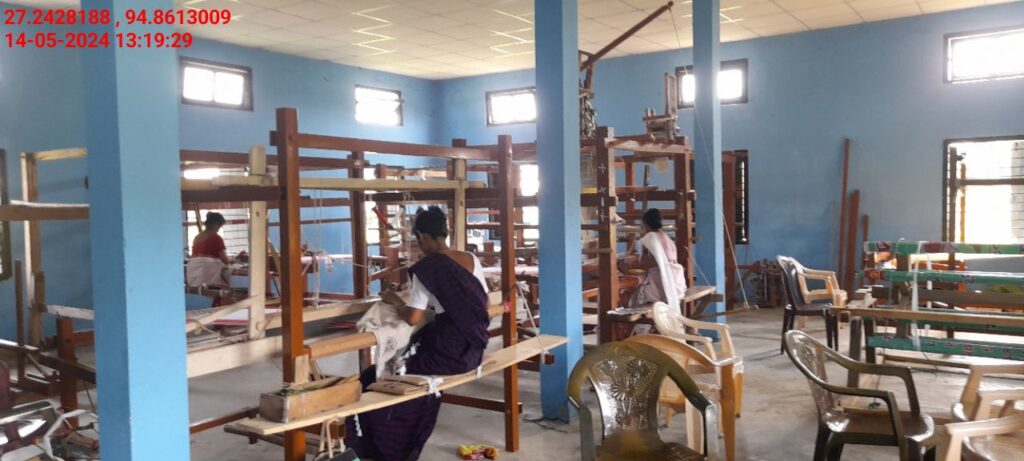 Handloom Weaver (Frame Loom) training at IIE Incubation Centre, Nahazar, batch 20623, 14-05-2024