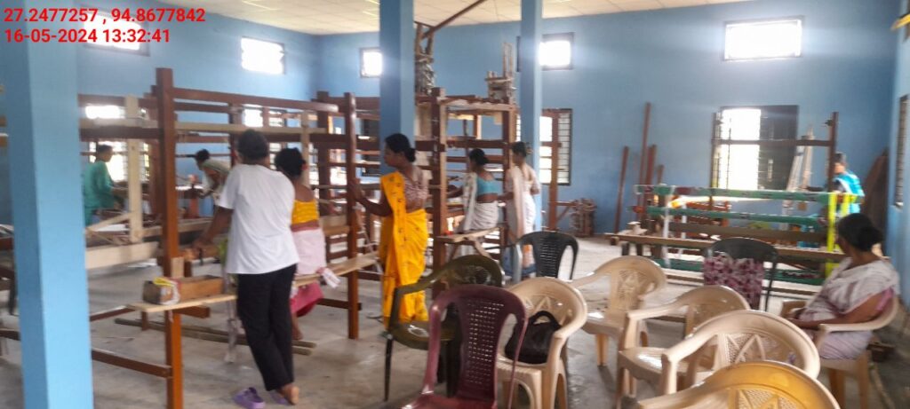 Handloom Weaver (Frame Loom) training at IIE Incubation Centre, Nahazar, batch 20623, 16-05-2024