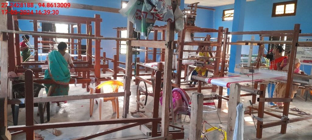 Handloom Weaver (Frame Loom) training at IIE Incubation Centre, Nahazar, batch 20623, 17-05-2024