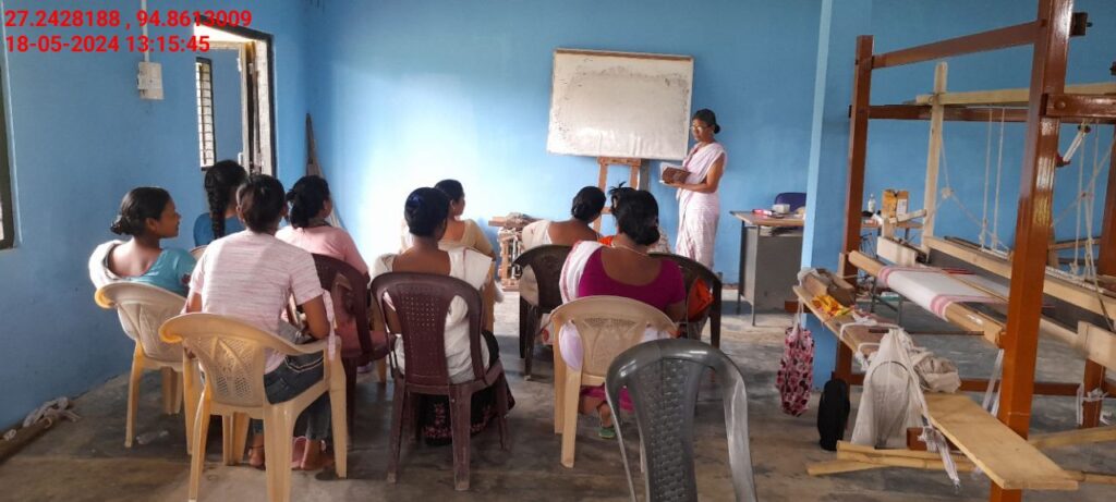Handloom Weaver (Frame Loom) training at IIE Incubation Centre, Nahazar, batch 20623, 18-05-2024
