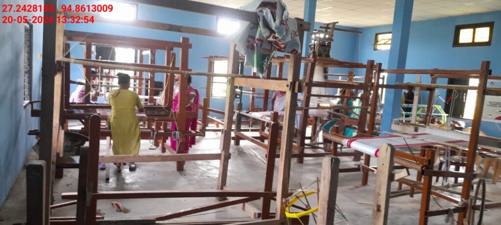 Handloom Weaver (Frame Loom) training at IIE Incubation Centre, Nahazar, batch 20623, 20-05-2024