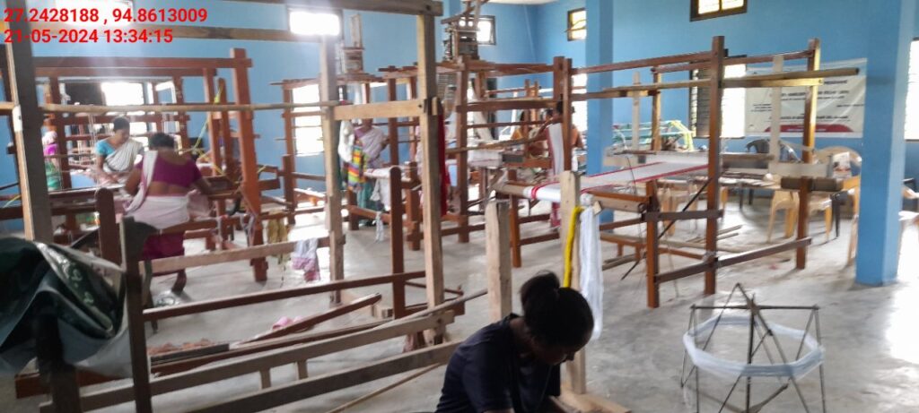 Handloom Weaver (Frame Loom) training at IIE Incubation Centre, Nahazar, batch 20623, 21-05-2024