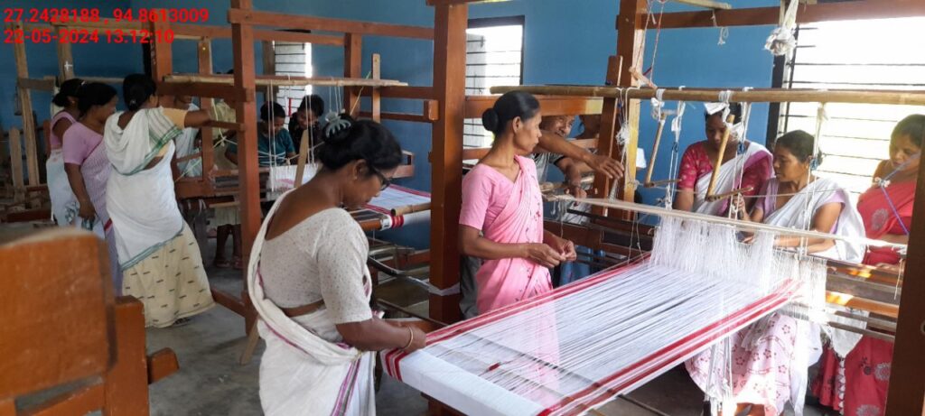 Handloom Weaver (Frame Loom) training at IIE Incubation Centre, Nahazar, batch 20623, 22-05-2024