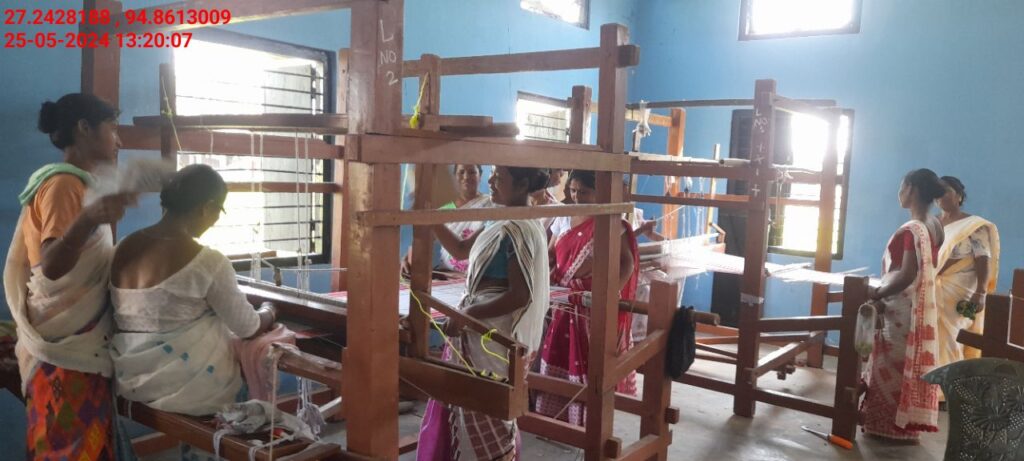 Handloom Weaver (Frame Loom) training at IIE Incubation Centre, Nahazar, batch 20623, 25-05-2024