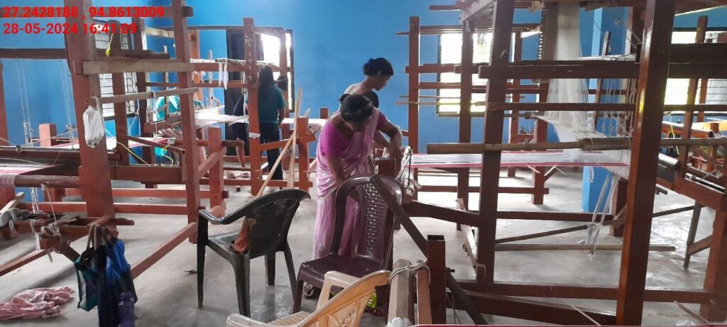 Handloom Weaver (Frame Loom) training at IIE Incubation Centre, Nahazar, batch 20623, 28-05-2024