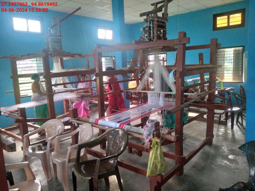 Handloom Weaver (Frame Loom) training at IIE Incubation Centre, Nahazar, batch 20623, 04-06-2024
