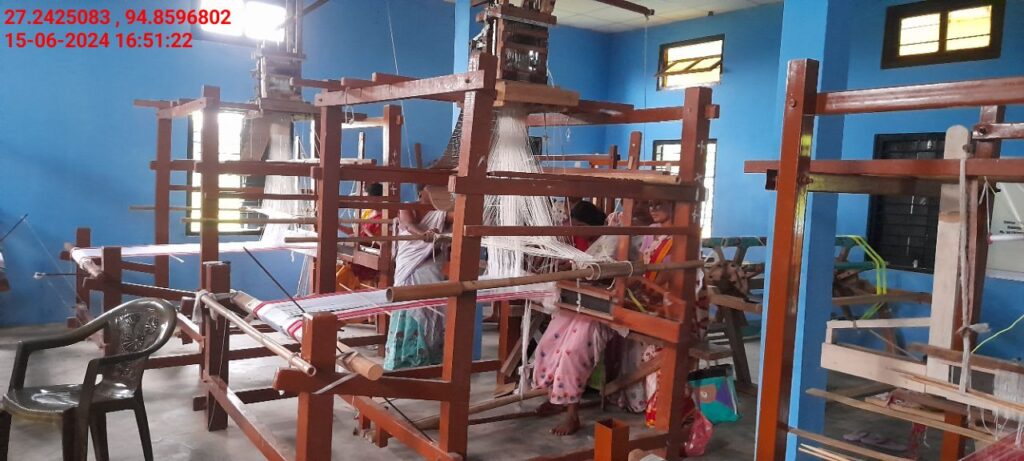 Handloom Weaver (Frame Loom) training at IIE Incubation Centre, Nahazar, batch 20623, 15-06-2024
