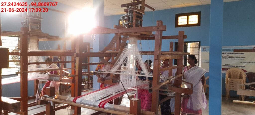 Handloom Weaver (Frame Loom) training at IIE Incubation Centre, Nahazar, batch 20623, 21-06-2024