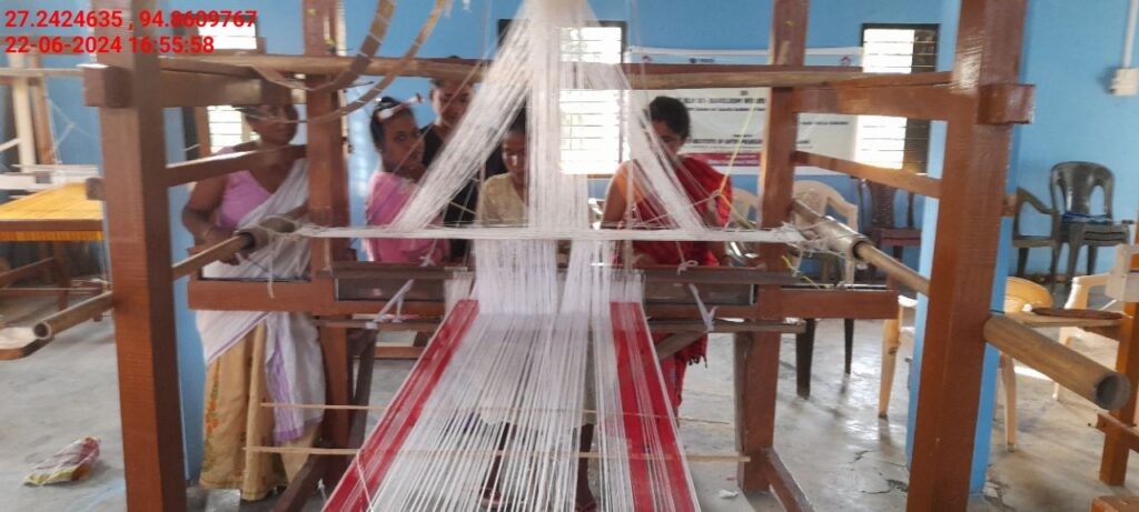Handloom Weaver (Frame Loom) training at IIE Incubation Centre, Nahazar, batch 20623, 22-06-2024