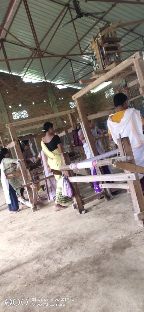 Handloom Weaver (Frame Loom) training at IIE Incubation Centre, Sarupathar, batch 33000, 27-09-2025