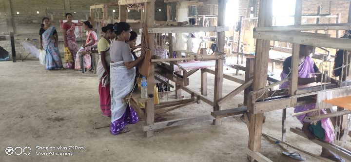 Handloom Weaver (Frame Loom) training at IIE Incubation Centre, Sarupathar, batch 33006, 18-09-2025