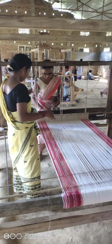 Handloom Weaver (Frame Loom) training at IIE Incubation Centre, Sarupathar, batch 33006, 27-09-2025