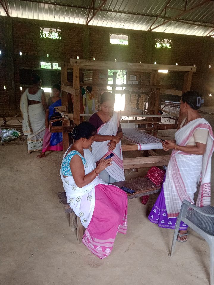 Silk Handloom Weaver training at IIE Incubation Centre, Sarupathar, batch 33115, 02-09-2025