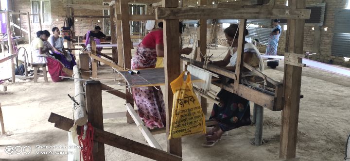 Silk Handloom Weaver training at IIE Incubation Centre, Sarupathar, batch 33115, 18-09-2025