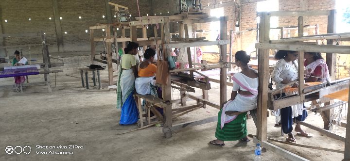 Silk Handloom Weaver training at IIE Incubation Centre, Sarupathar, batch 33115, 24-09-2025