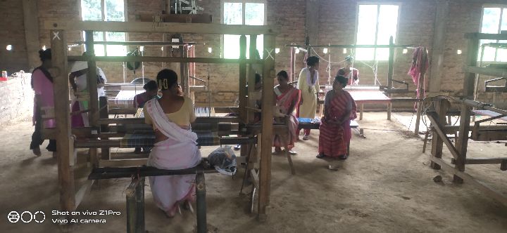 Silk Handloom Weaver training at IIE Incubation Centre, Sarupathar, batch 33345, 13-09-2025