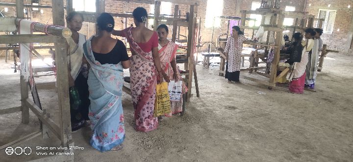 Silk Handloom Weaver training at IIE Incubation Centre, Sarupathar, batch 33345, 18-09-2025