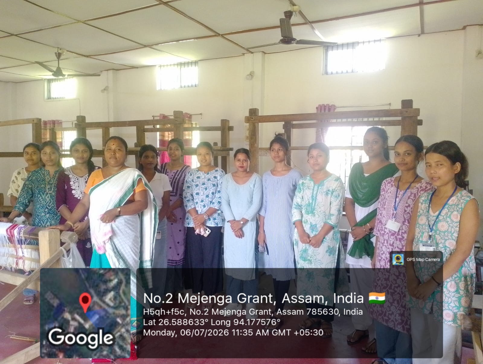 Handloom trainees with their trainer at Nanda Nath Saikia College
